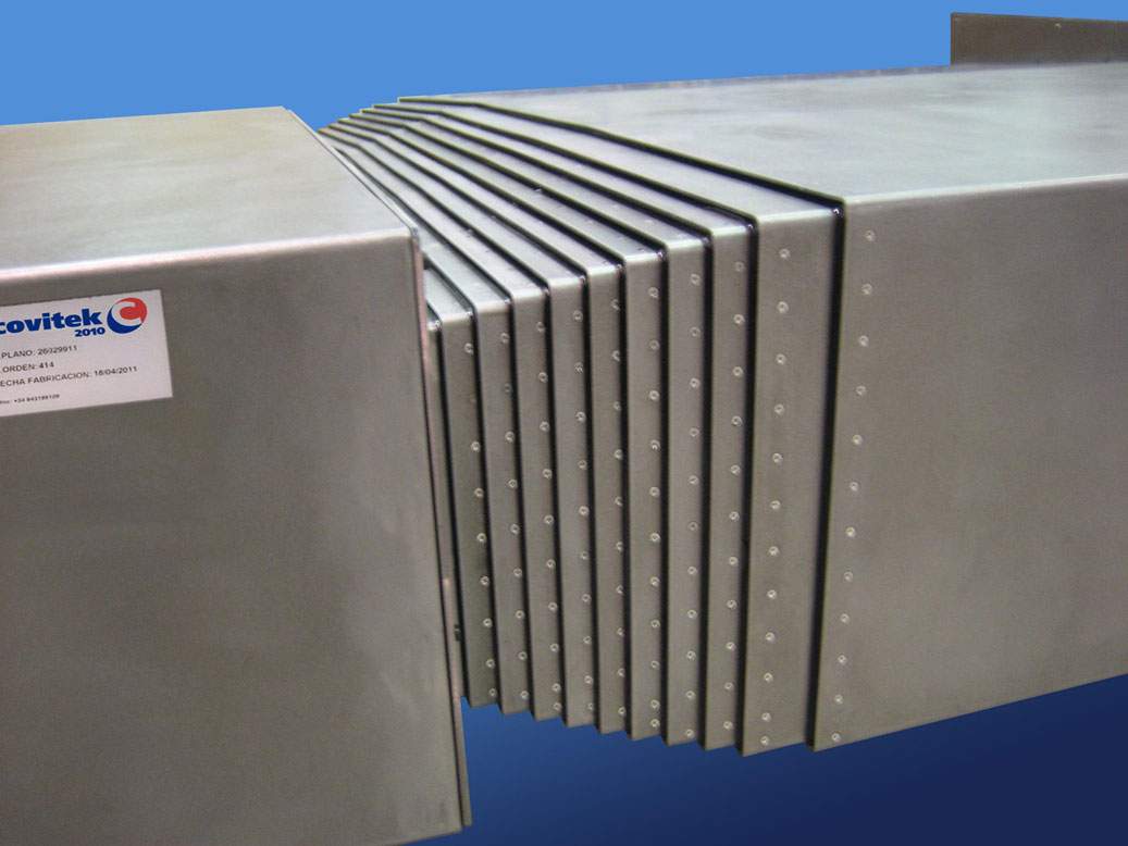 Architecture of a guard on machine guideways